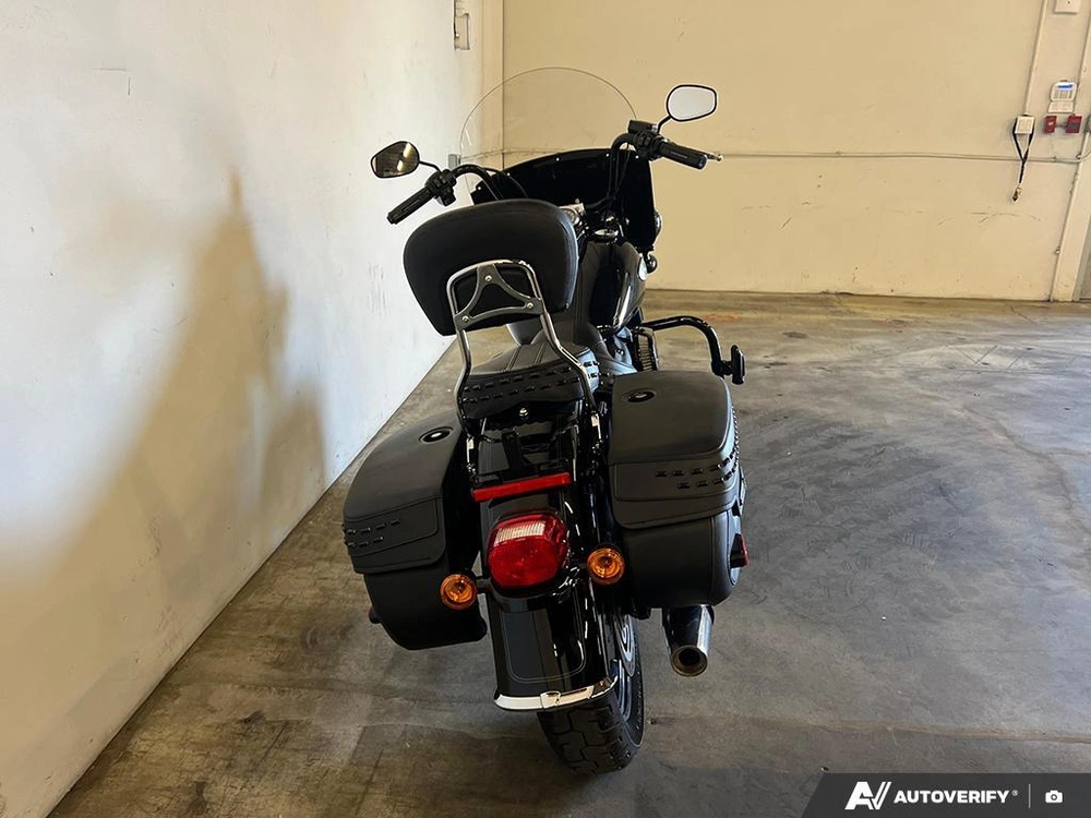 2024 Harley-davidson Flhcs - Heritage Classic alt