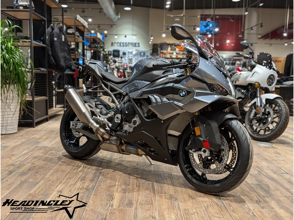 2026 BMW S 1000 RR // Bluestone Metallic