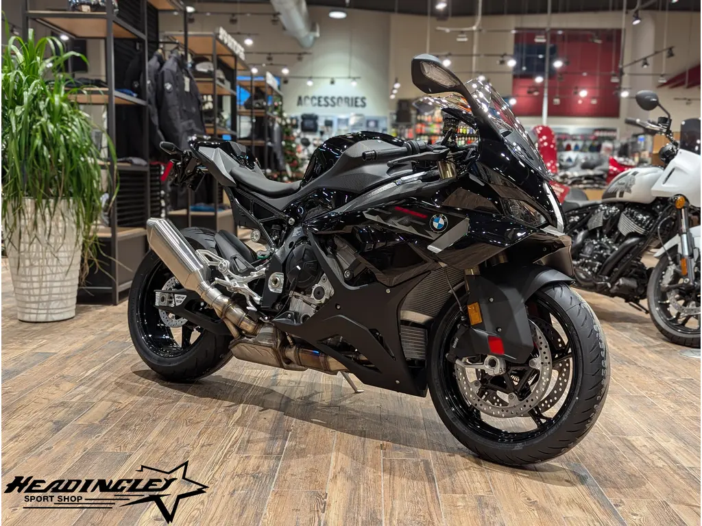 2026 BMW S 1000 RR // Black Storm Metallic
