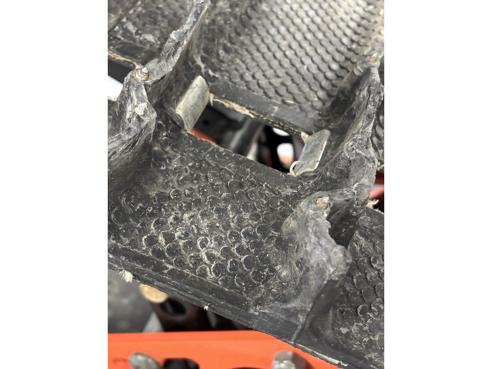 Polaris Indy S4 Adventure 137 1.5 W Studs 2023 alt