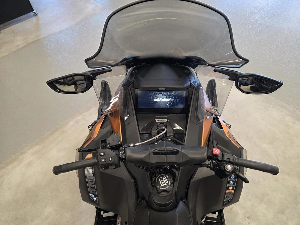 Ski-doo Grand Touring Le Platinum 2025 alt