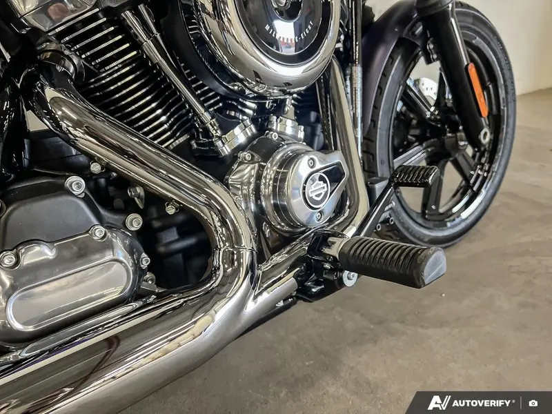 2025 Harley-Davidson FXBB - Street Bob® thumbnail 11