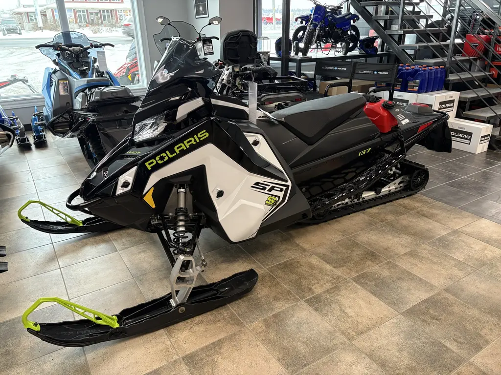 Polaris PROSTAR S4 INY SP 137 2026 - S26TDB9FSL