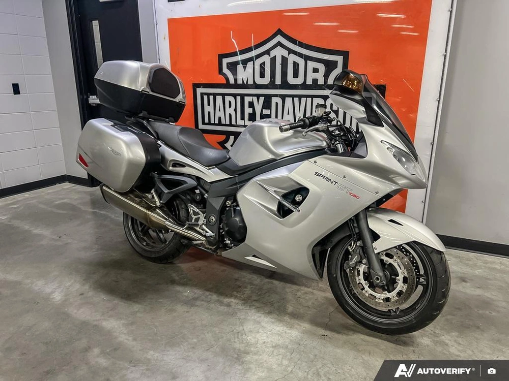 2011 Triumph Sprint Gt Sprint Gt 1050 alt
