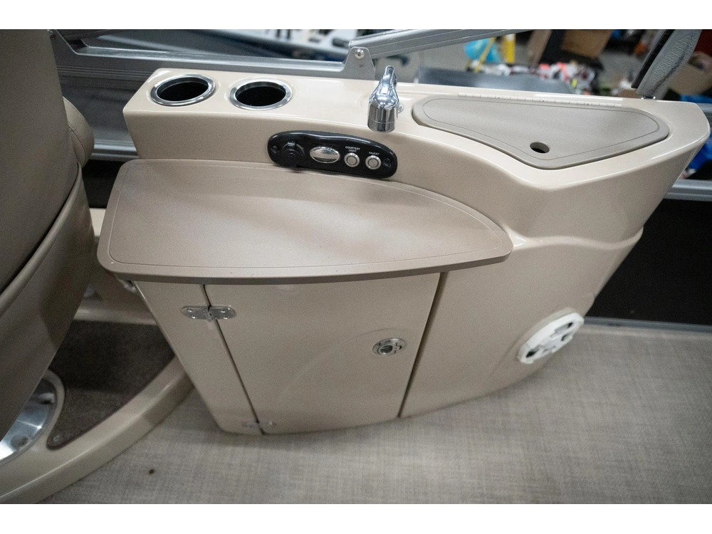 2016 Regency 254dl3 alt