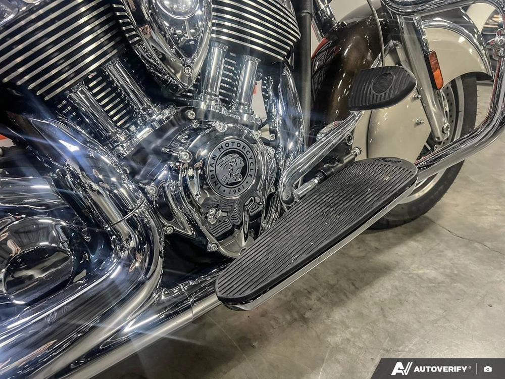 2024 Indian Motorcycle Springfield® Bronze Pearl/silver Qurtz alt