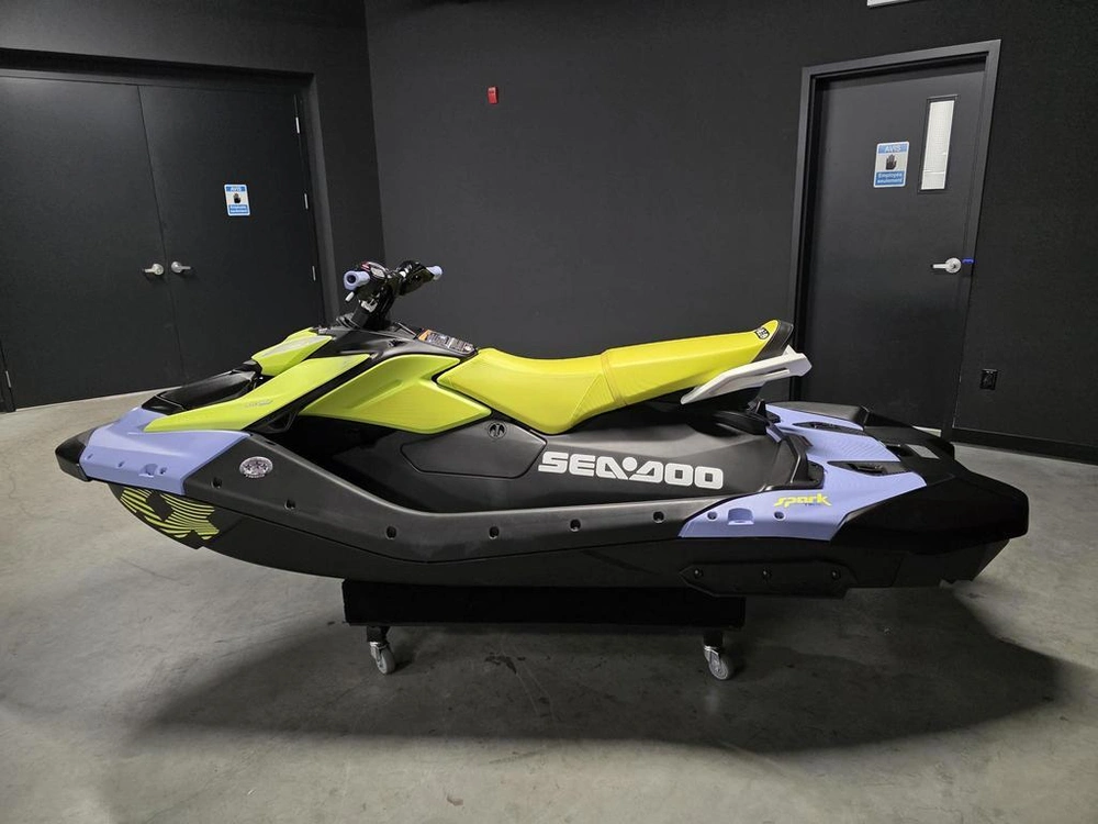 Sea-doo Spark Trixx 3up 2024 alt