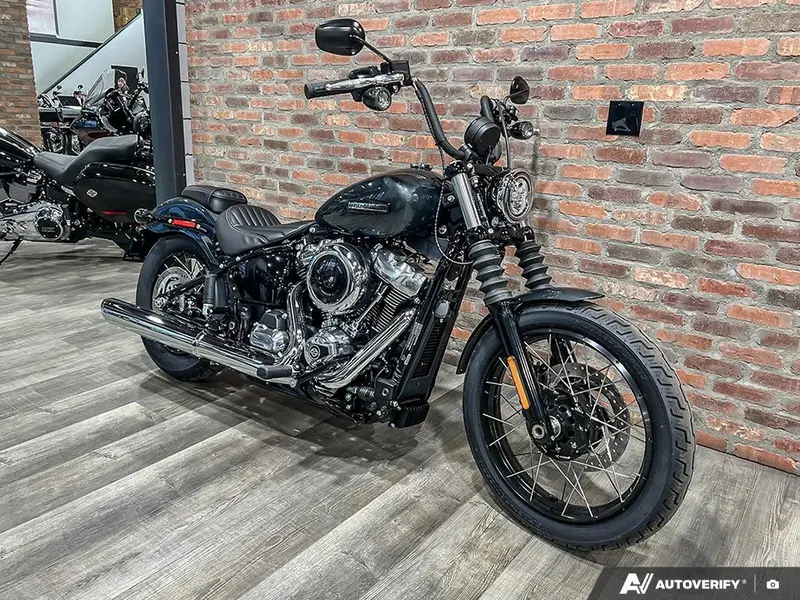 2025 Harley-Davidson FXBB - Street Bob® thumbnail 25