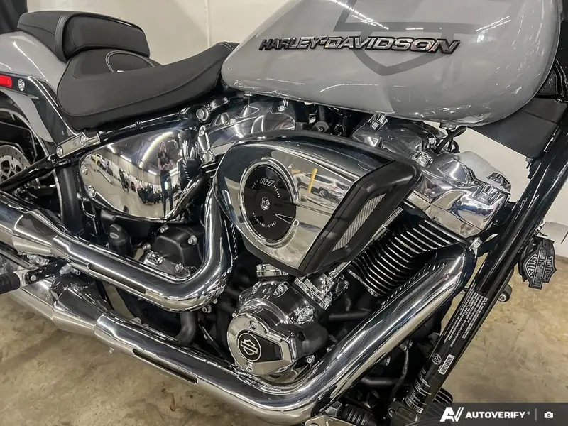 2025 Harley-Davidson FXBR - Breakout™ thumbnail 19