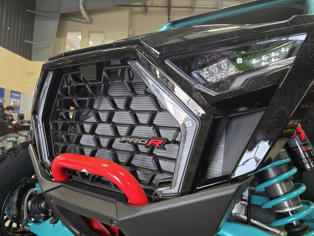 2025 Polaris Rzr Pro R Ult alt