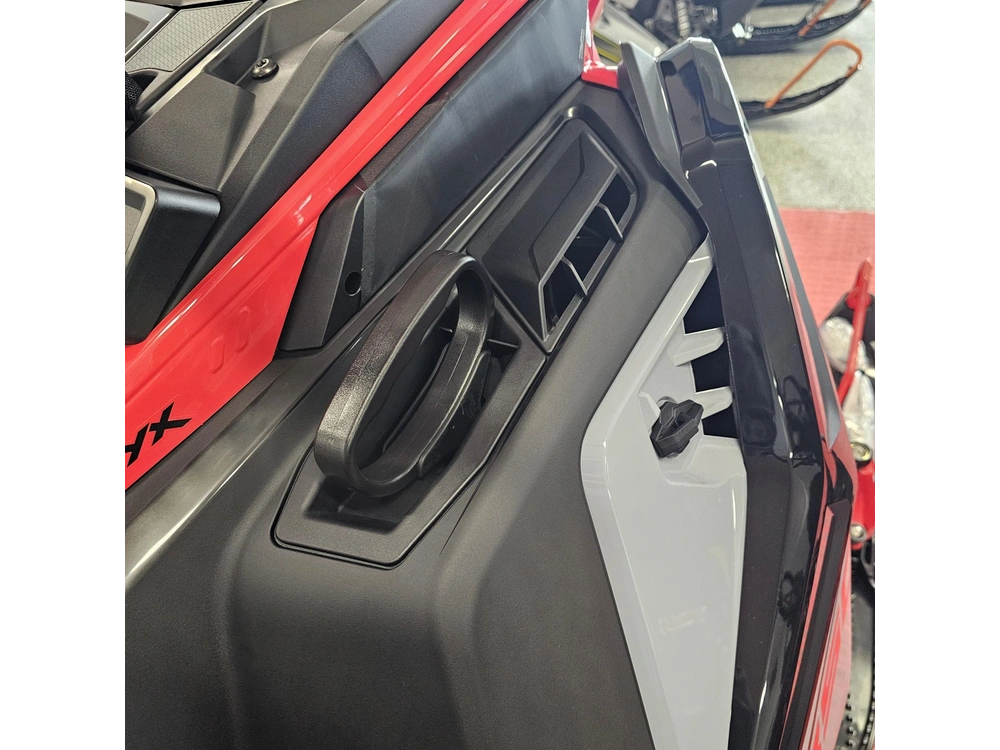 2025 Polaris 850 Rmk Khaos 155 alt