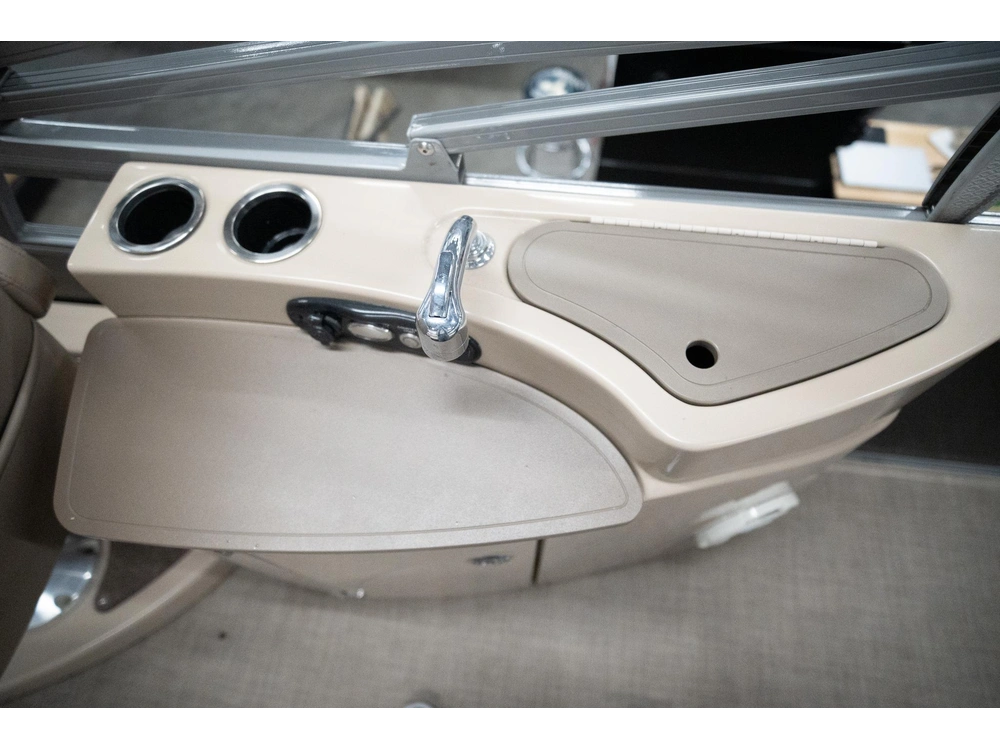 2016 Regency 254dl3 alt