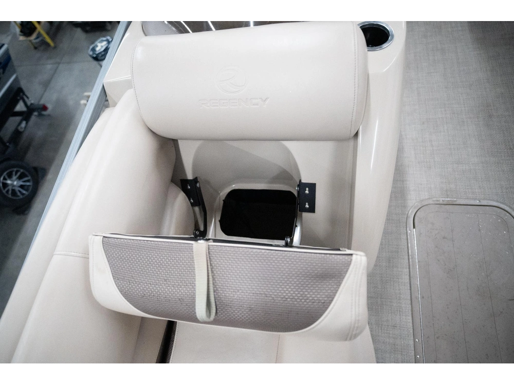 2016 Regency 254dl3 alt