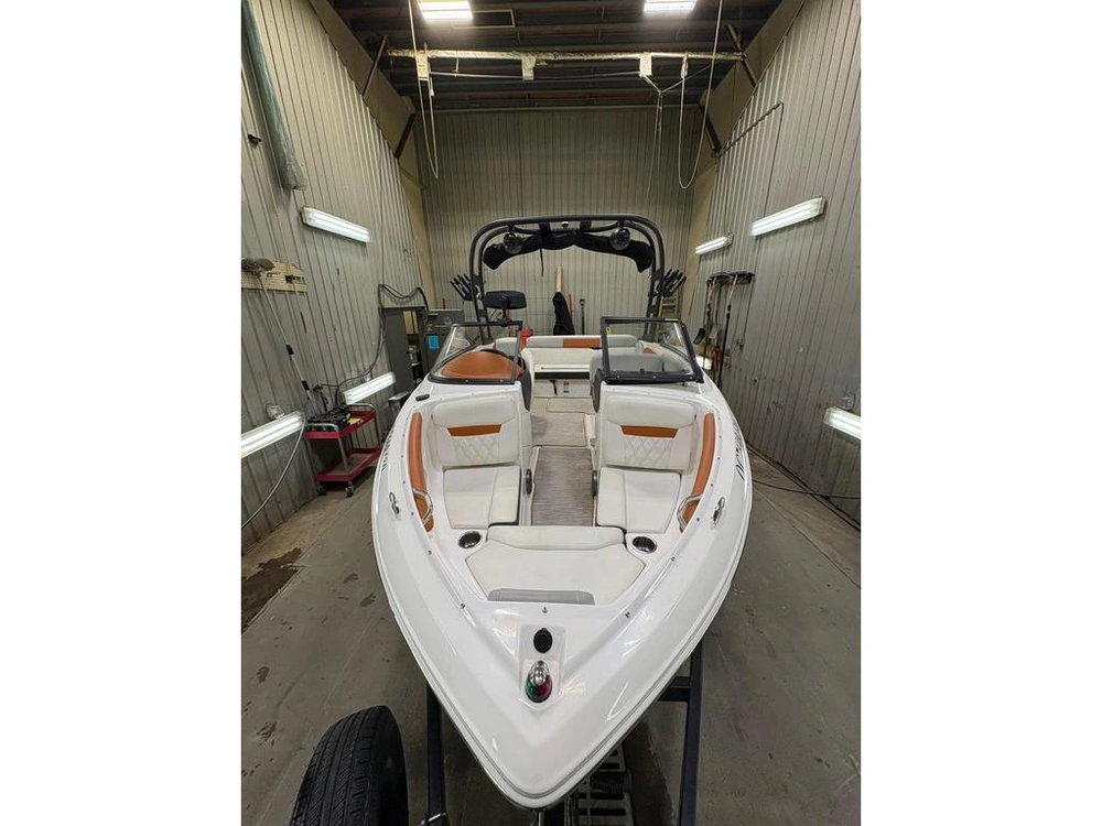 Regal 19 Surf 2019 alt