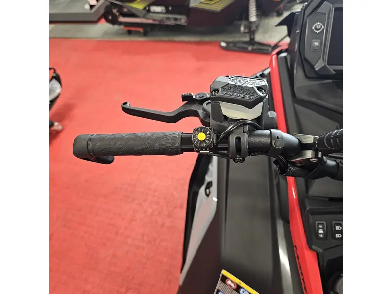 2025 Polaris 850 RMK KHAOS 155