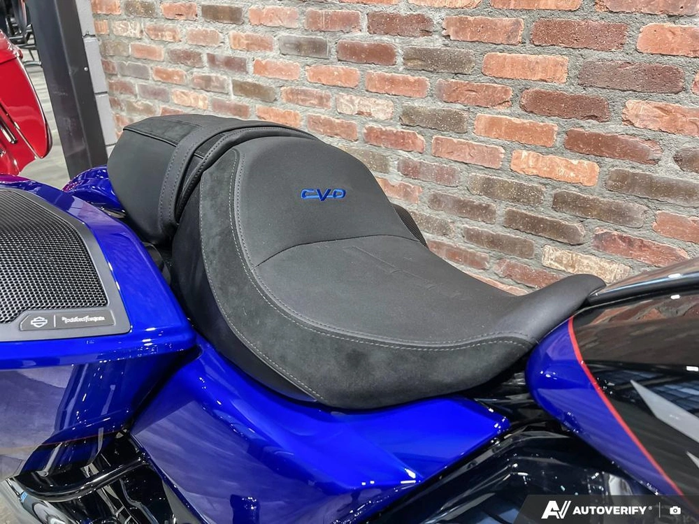 2025 Harley-davidson Flhxse - Cvo™ Street Glide™ alt