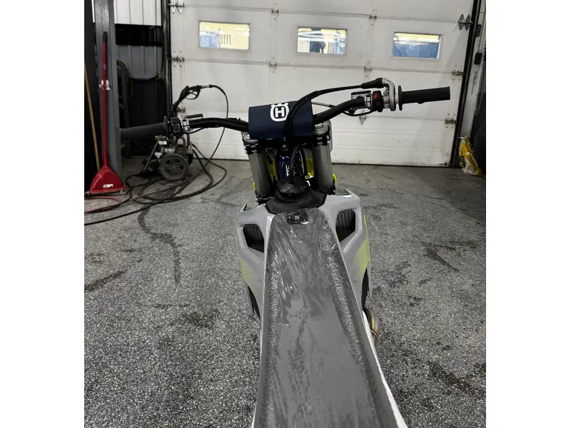 2024 Husqvarna FC 350 thumbnail 10