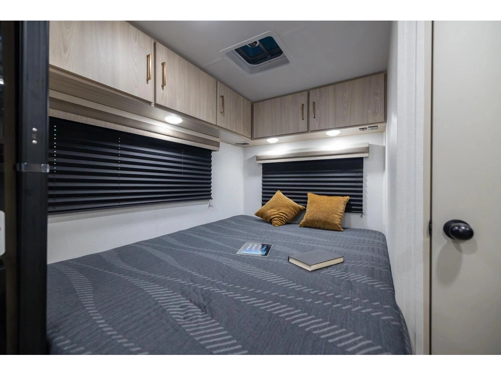 2026 East West By Forest River Entrada 2000ns alt