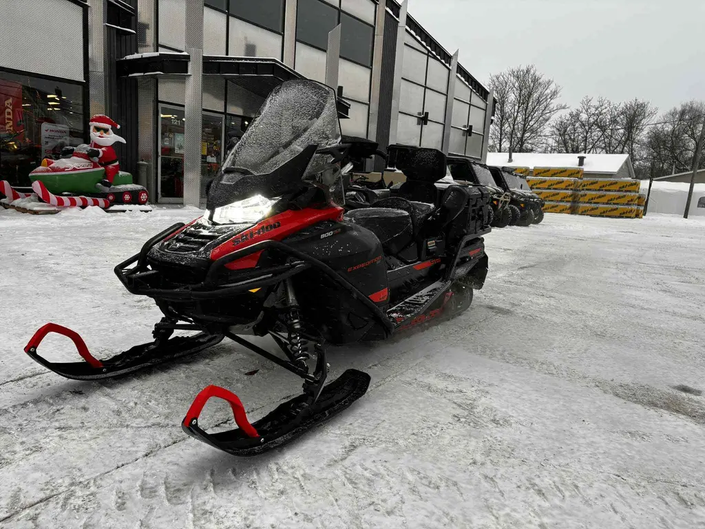 Ski-Doo EXPEDITION SE 900 TURBO 2021