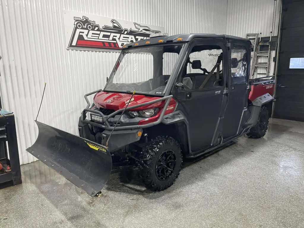 2017 Can-Am DEFENDER HD8 MAX XT CAB **6 PASSAGERS!!**
