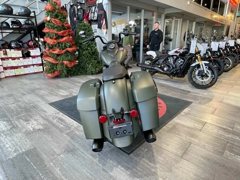 2024 Indian Motorcycle Springfield Dark Horse alt