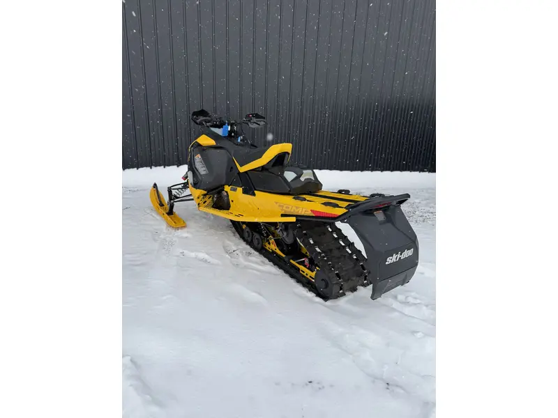 2025 Ski-Doo MXZ COMPETITION 850 TURBO Smart Shocks