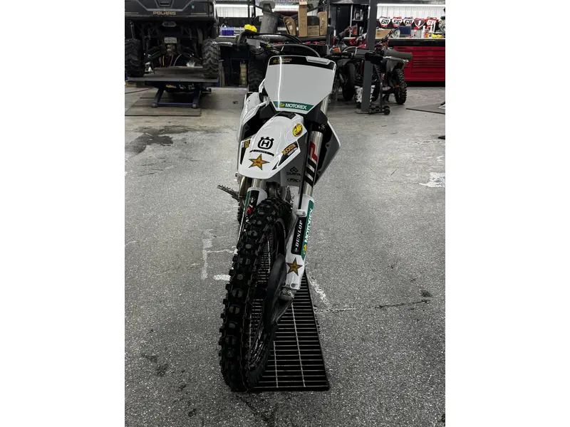 2024 Husqvarna FC 450 ROCKSTAR ED thumbnail 7
