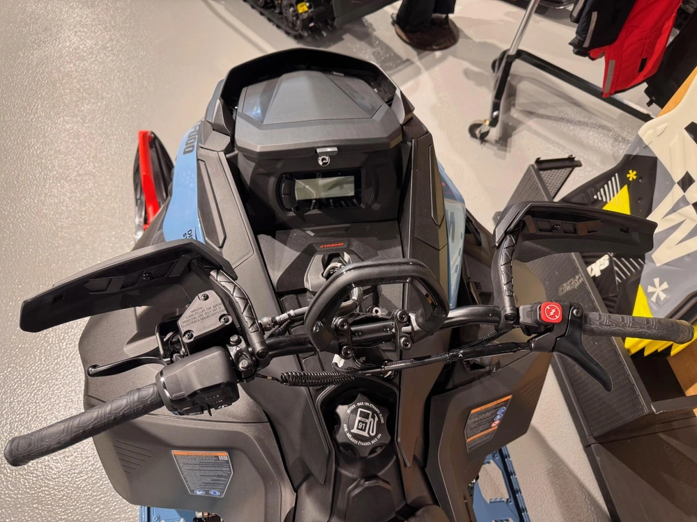 Ski-doo Expedition Xtreme 900 Turbo R 2026 alt