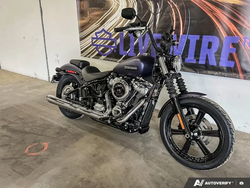 2025 Harley-Davidson FXBB - Street Bob® thumbnail 25