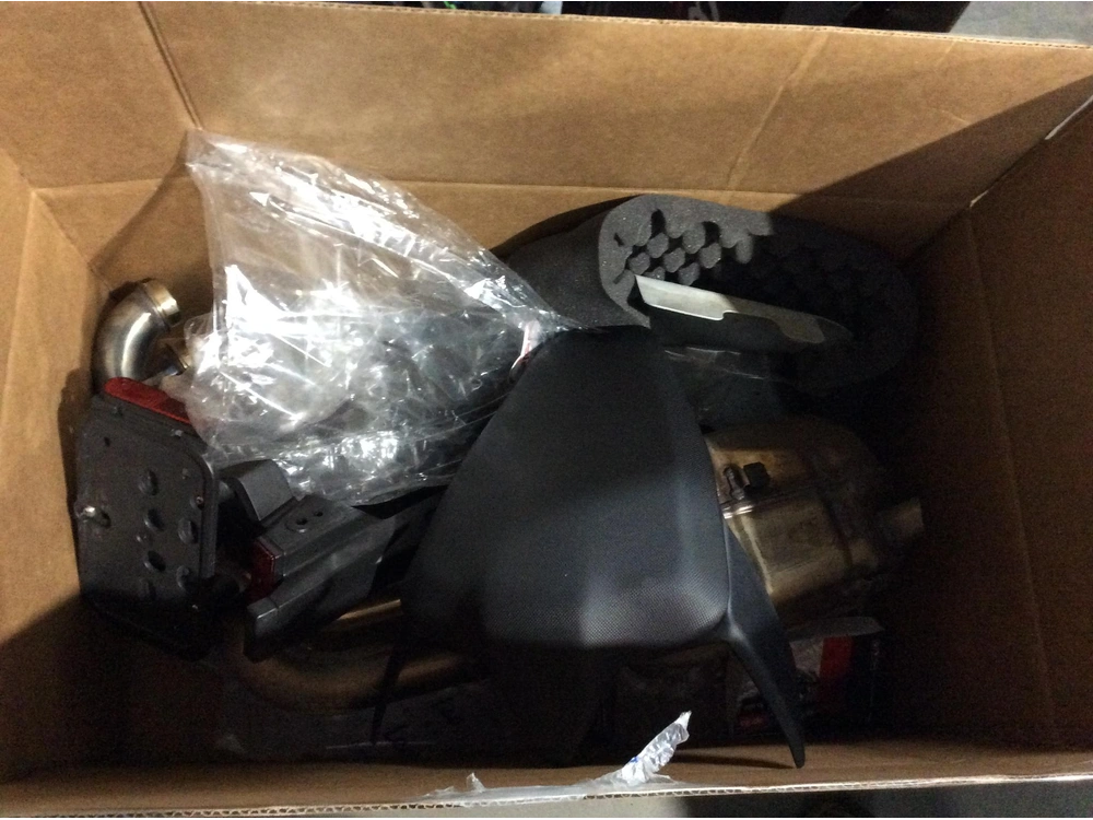 Aprilia Rs 660 Tribute 2023 alt