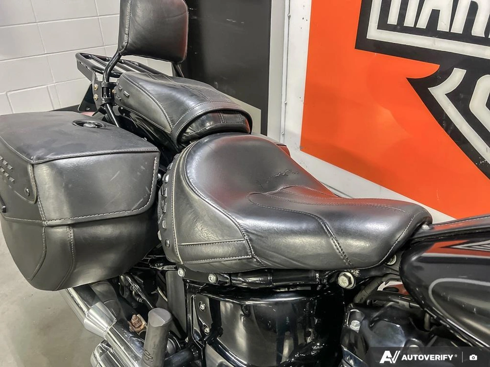 2018 Harley-davidson Flhcs - Softail® Heritage Classic 114 alt