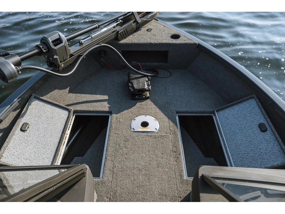 2026 Crestliner 1750 Hawk Wt Jumpseat White alt