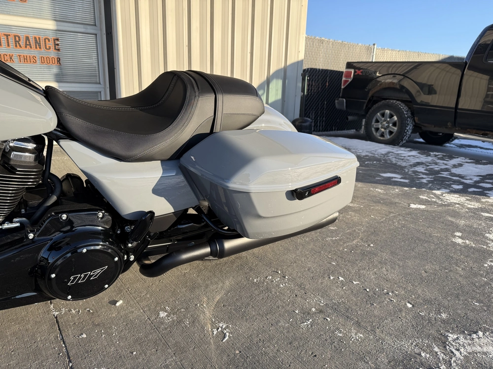 2026 Harley-davidson Road Glide alt