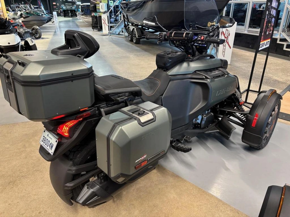 Can-am Canyon Redrock 2025 alt