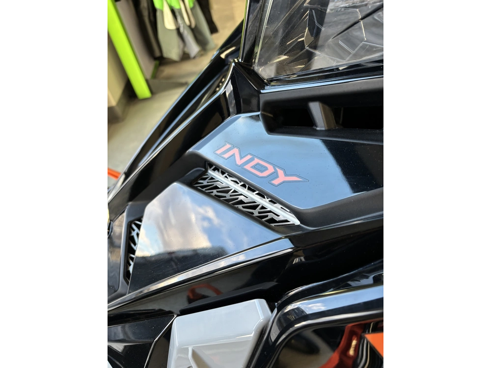 Polaris Indy S4 Adventure 137 1.5 W Studs 2023 alt