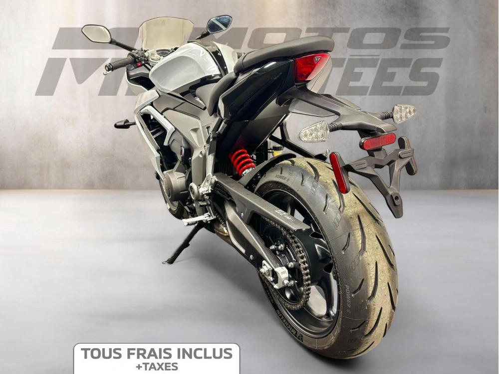 Triumph Daytona 660 2025 alt