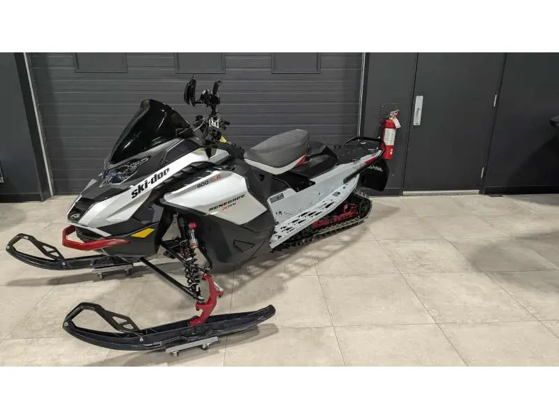 Ski-Doo RENEGADE X-RS  900 TURBO R  2024