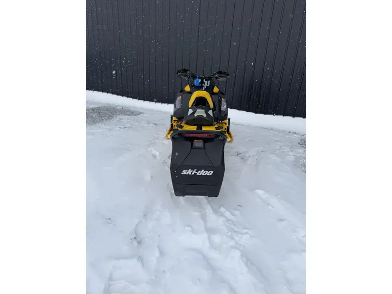 2025 Ski-Doo MXZ COMPETITION 850 TURBO Smart Shocks