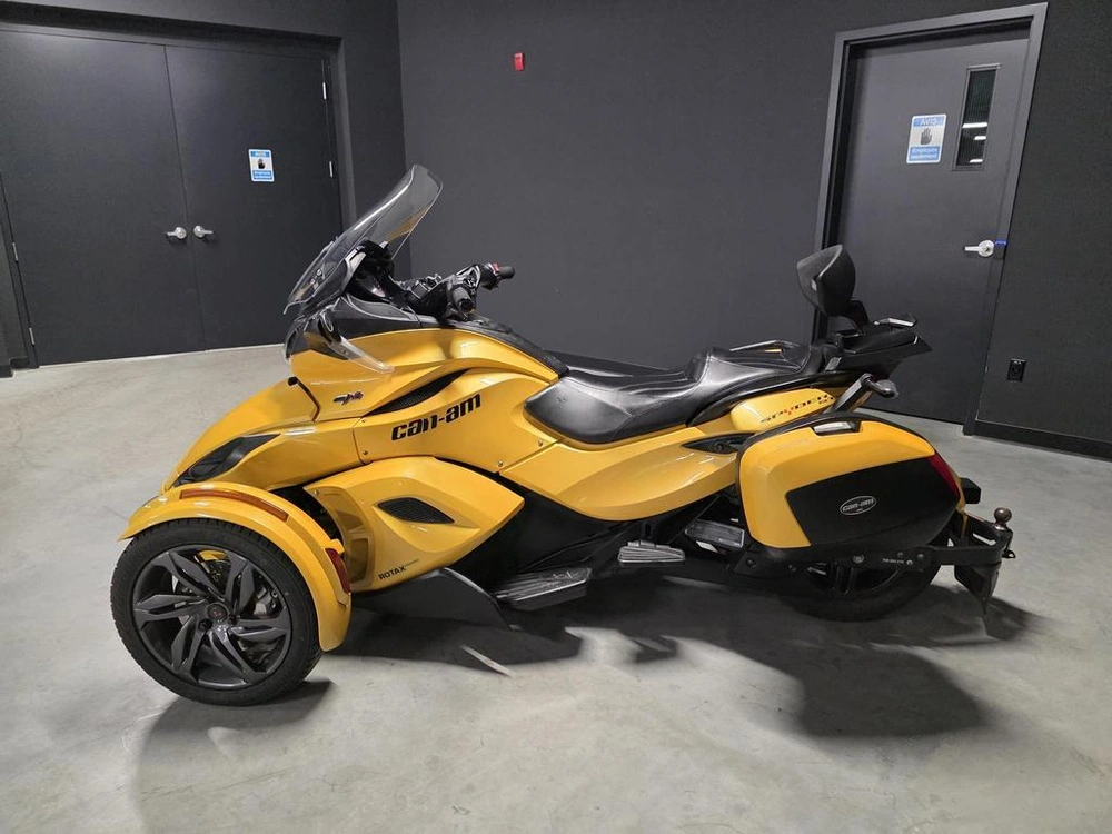 Can-am Spyder St-s 991 Se5 2013 alt