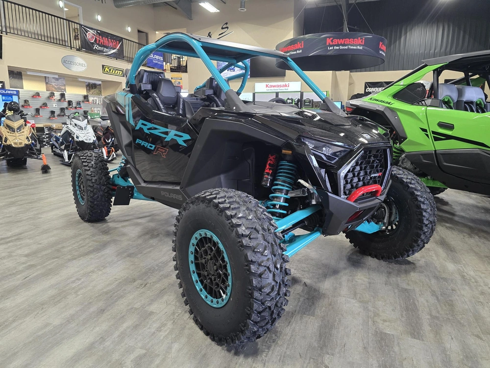 2025 Polaris Rzr Pro R Ult alt