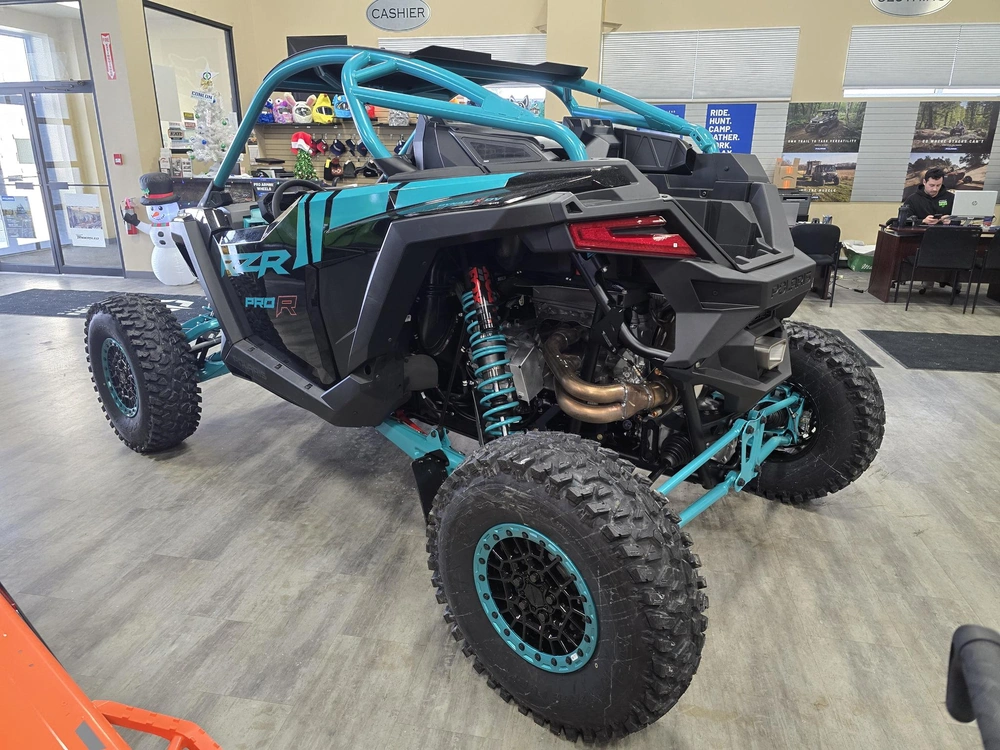 2025 Polaris Rzr Pro R Ult alt