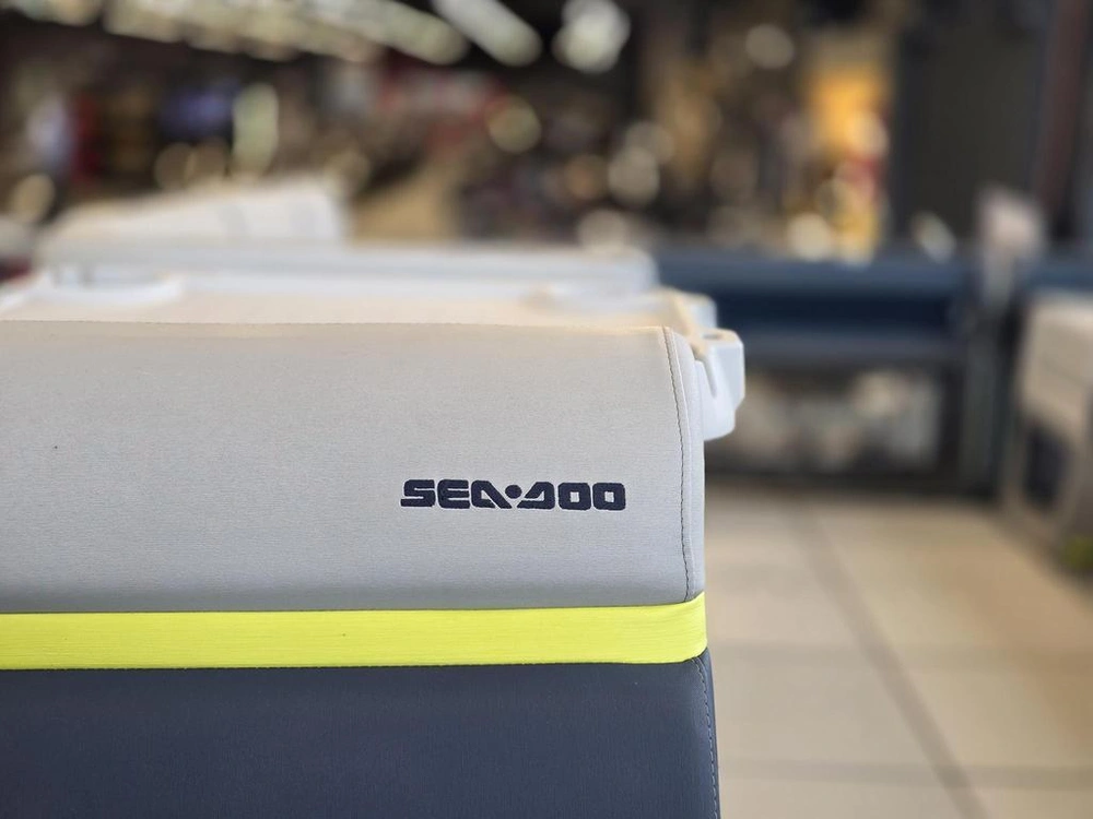 Sea-doo Switch Cruise Limited 21 - 230 Hp 2025 alt