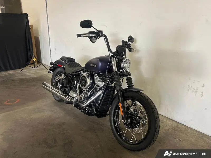 2025 Harley-Davidson FXBB - Street Bob® thumbnail 2