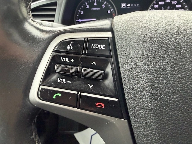 2017 Hyundai Elantra Gls alt