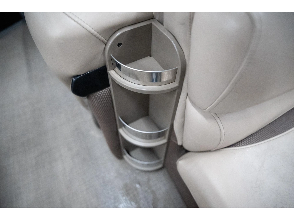 2016 Regency 254dl3 alt