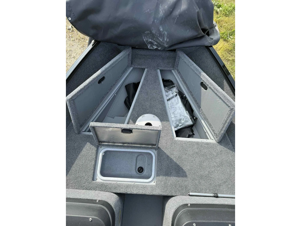 2023 Princecraft Holiday 162 Max alt