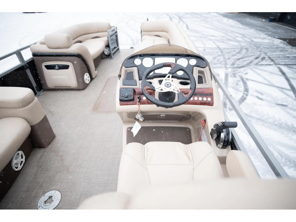 2016 Regency 254dl3 alt