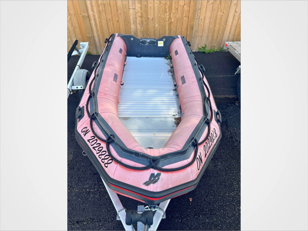 2009 Mercury Inflatable alt