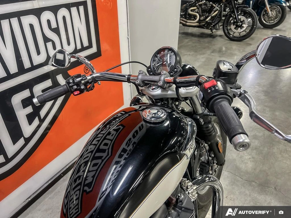 2023 Triumph Bonneville Speedmaster Sapphire Black/fusion White alt