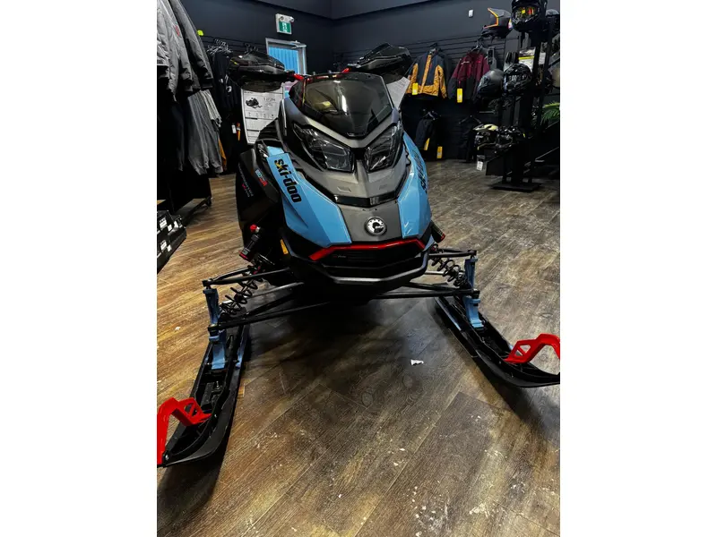 2026 Ski-Doo BACKCOUNTRY X-RS 146 (43") 850 E-TEC Turbo R Storm 150 1.5" SHOT w/ 10.25" Touchscreen